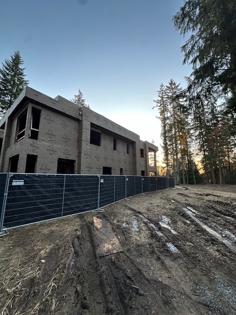 Custom Home Builder Temporary Fence